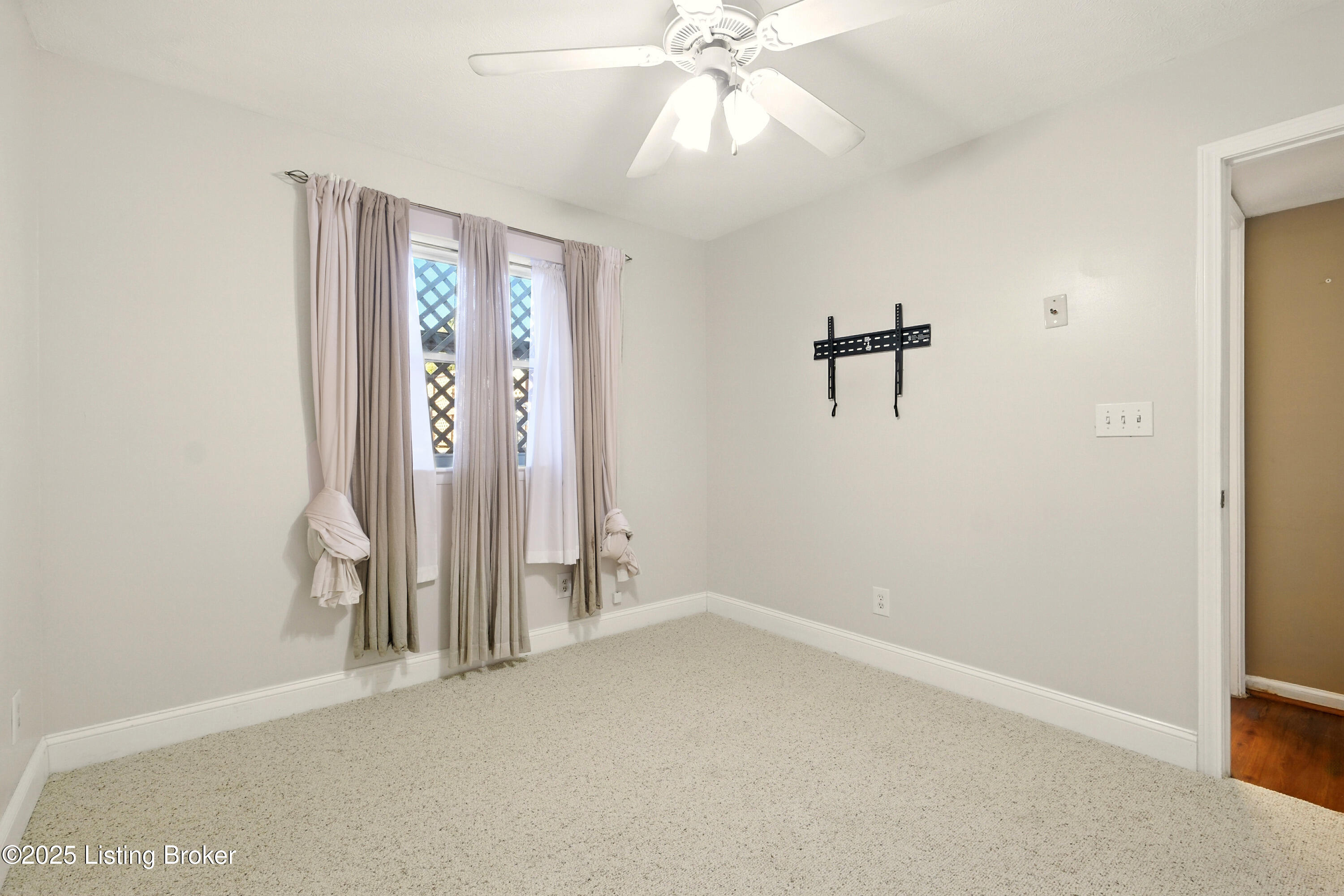 325 East Blue Jay Road Louisville, KY 40229 - Photo 16 of 35 Bedroom one