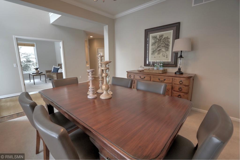 17244 Acorn Ridge Eden Prairie, MN 55347 - Photo 12 of 33
