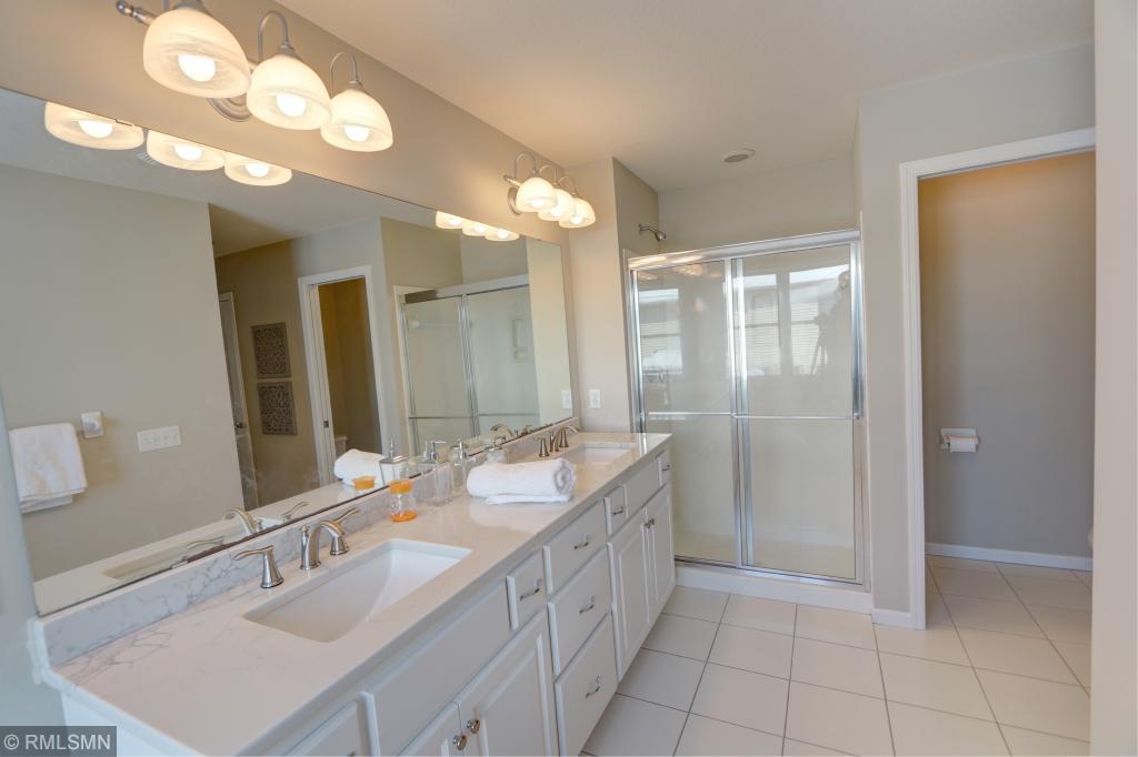 17244 Acorn Ridge Eden Prairie, MN 55347 - Photo 21 of 33