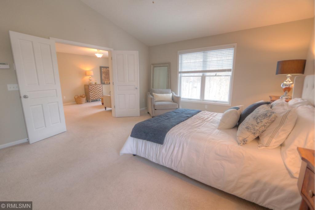 17244 Acorn Ridge Eden Prairie, MN 55347 - Photo 22 of 33