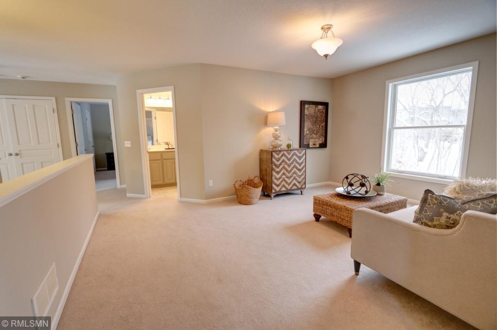 17244 Acorn Ridge Eden Prairie, MN 55347 - Photo 23 of 33