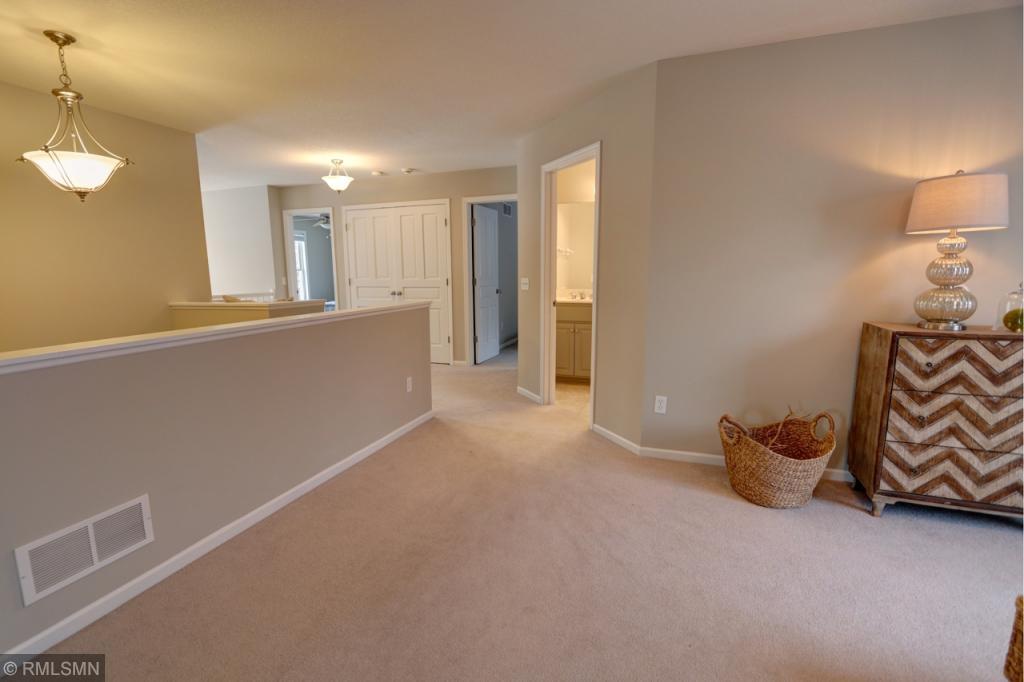 17244 Acorn Ridge Eden Prairie, MN 55347 - Photo 24 of 33