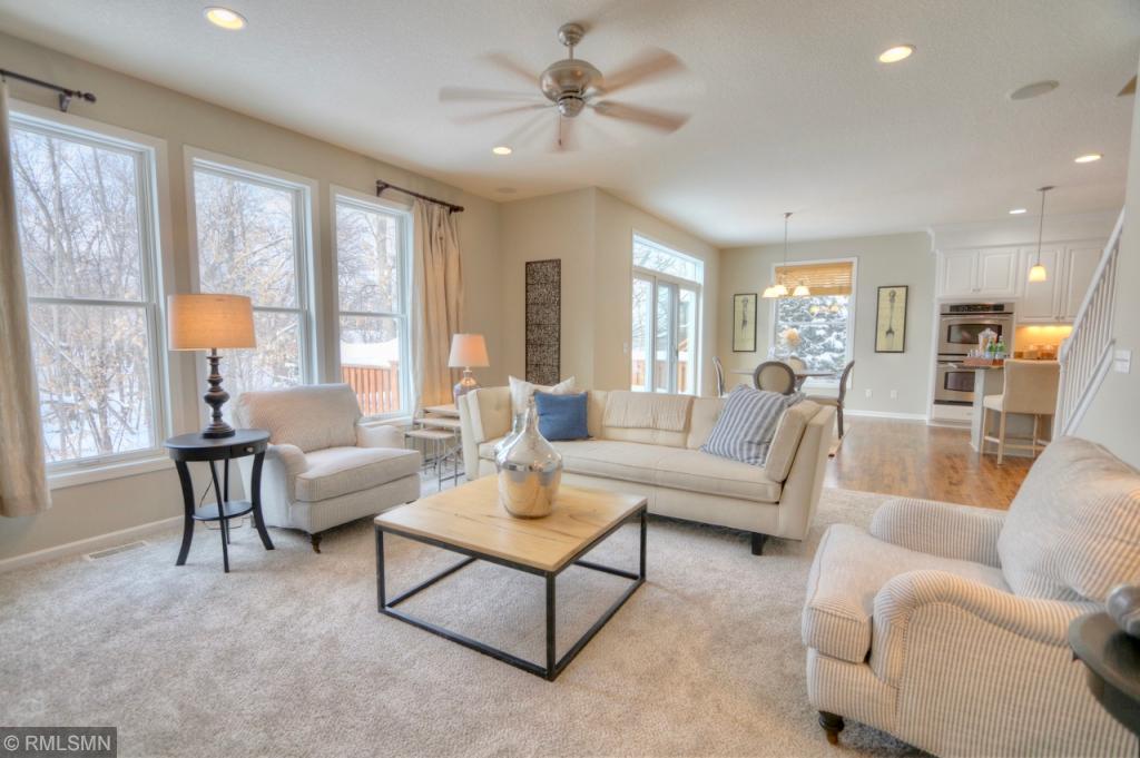 17244 Acorn Ridge Eden Prairie, MN 55347 - Photo 5 of 33