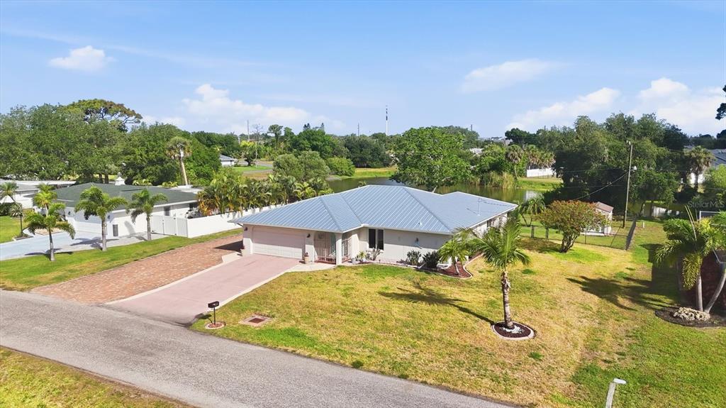 255 Rigel Road Venice, FL 34293 - Photo 13 of 52