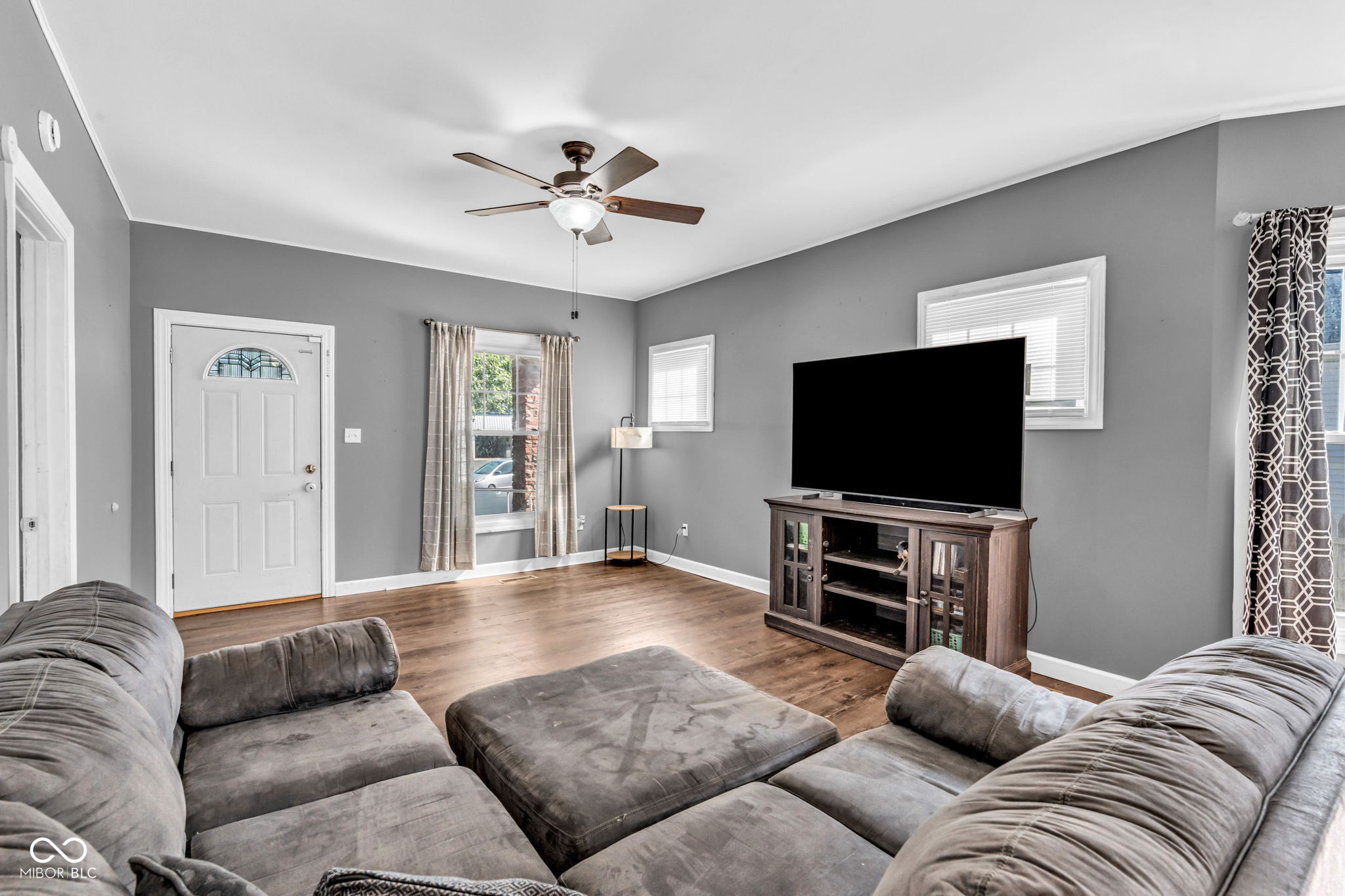 830 Elm Street Clinton, IN 47842 - Photo 4 of 39 Gallery Image 4