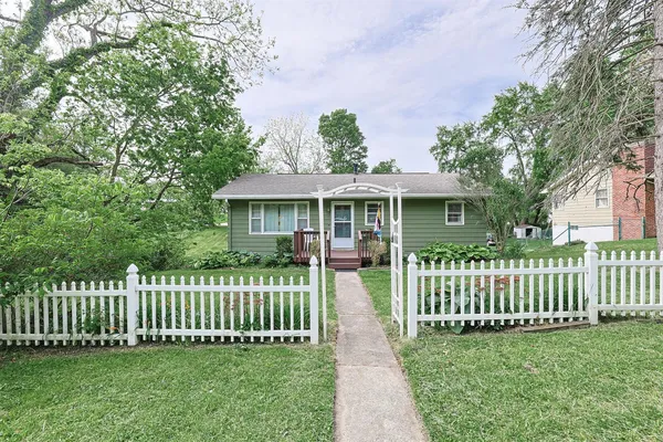 $160,000 | 3101 West Columbia Street, Springfield, OH 45504