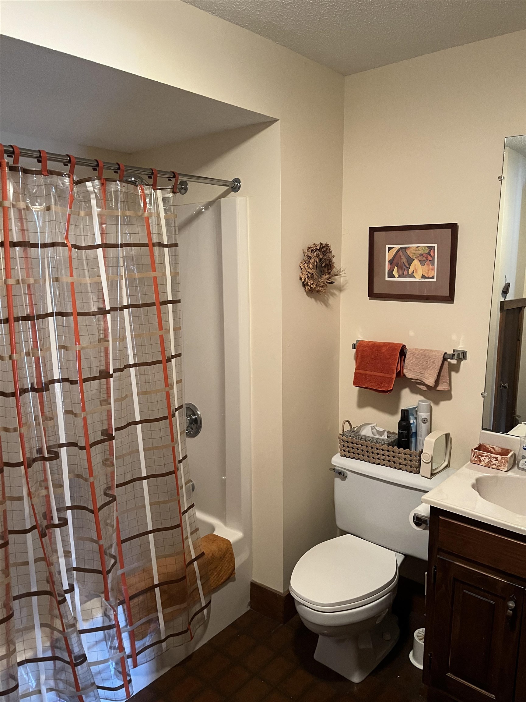 1299 Quechee Main Street, Unit 1B Hartford, VT 05059 - Photo 14 of 18