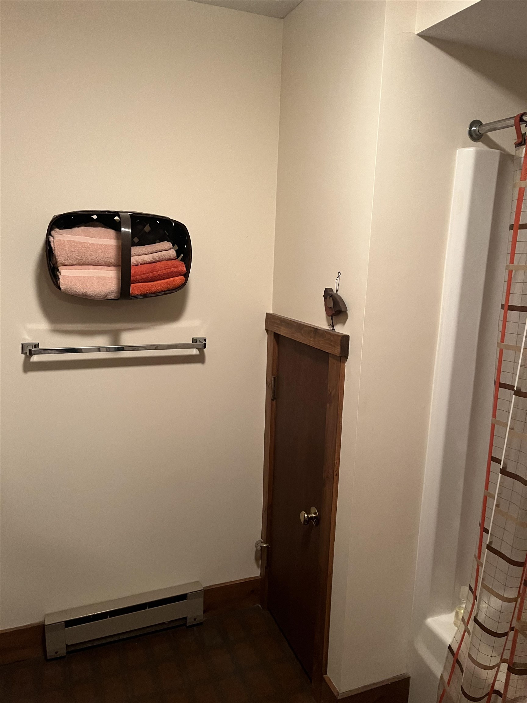 1299 Quechee Main Street, Unit 1B Hartford, VT 05059 - Photo 15 of 18