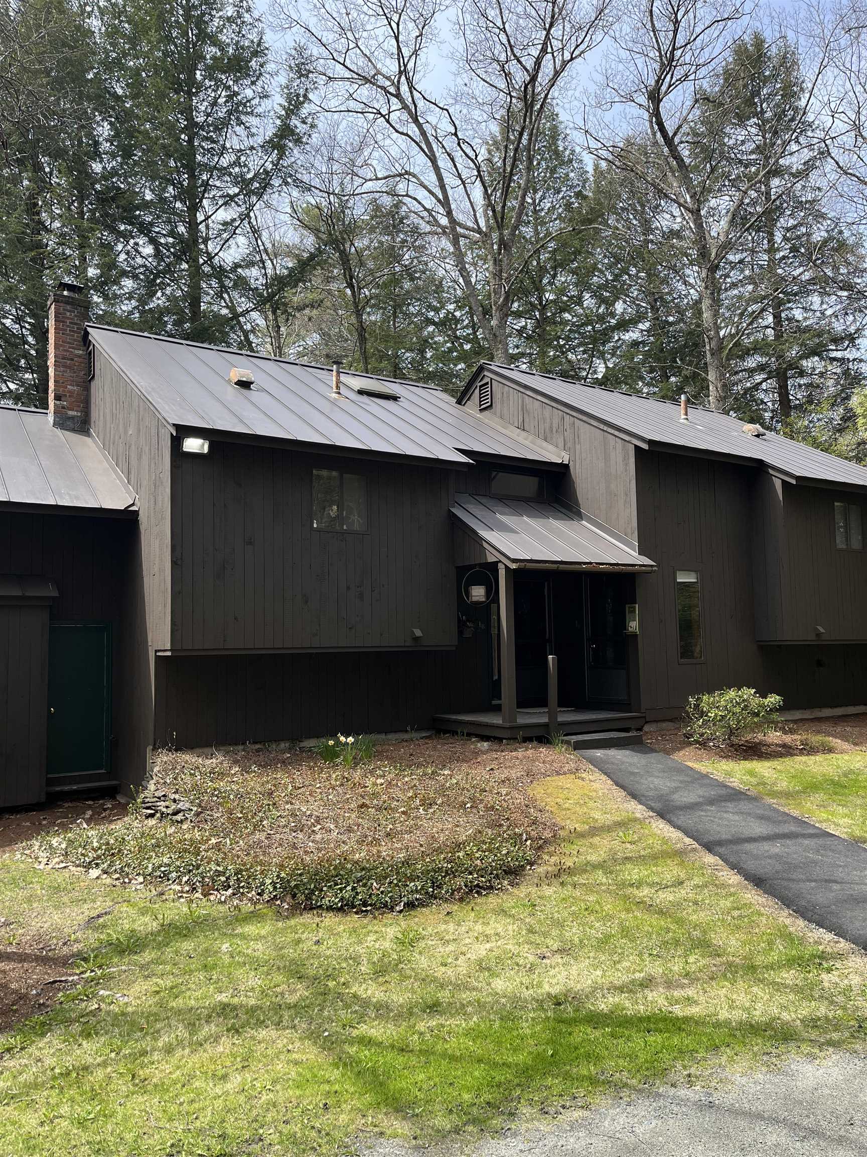 1299 Quechee Main Street, Unit 1B Hartford, VT 05059 - Photo 2 of 18