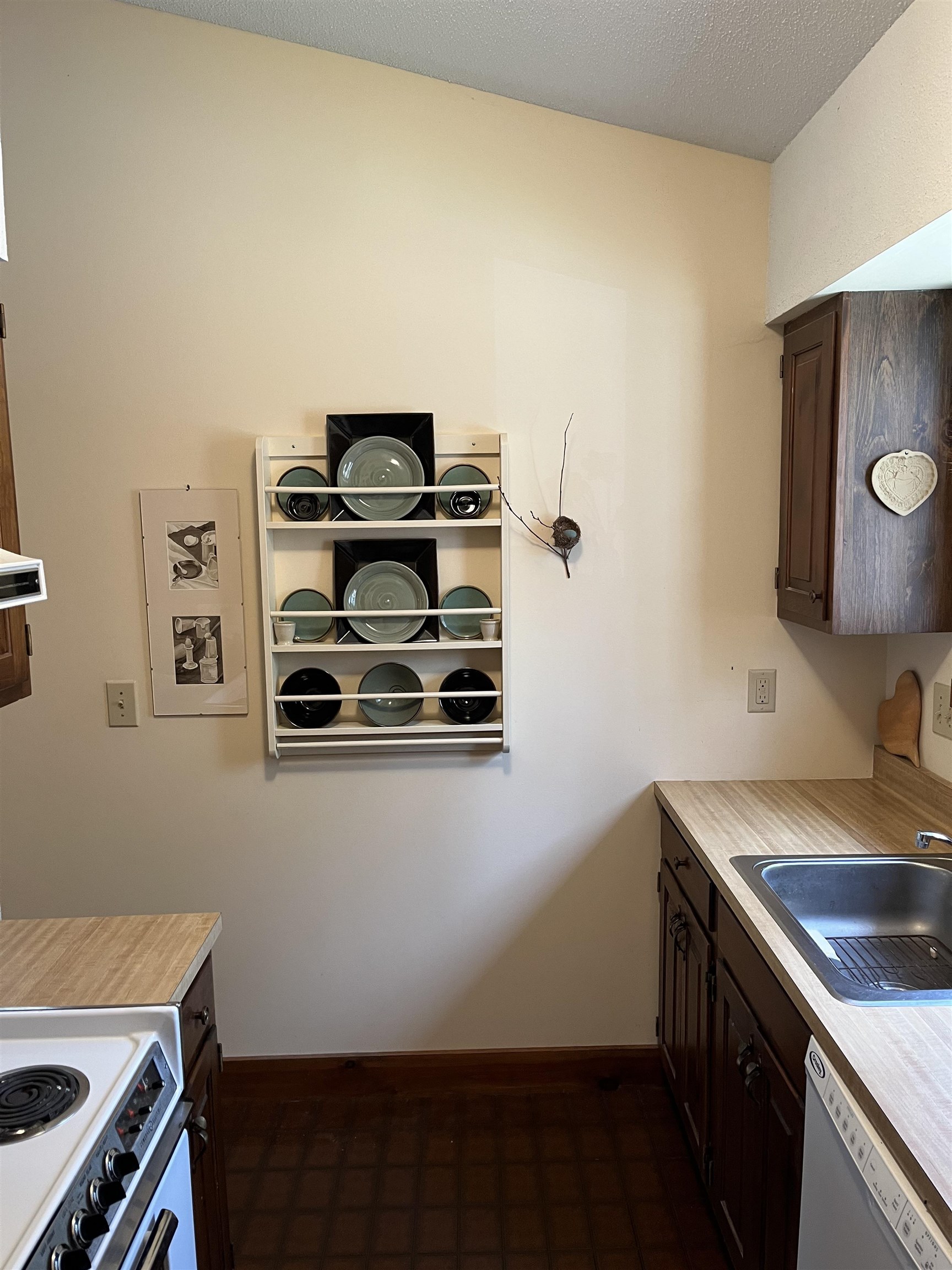 1299 Quechee Main Street, Unit 1B Hartford, VT 05059 - Photo 8 of 18