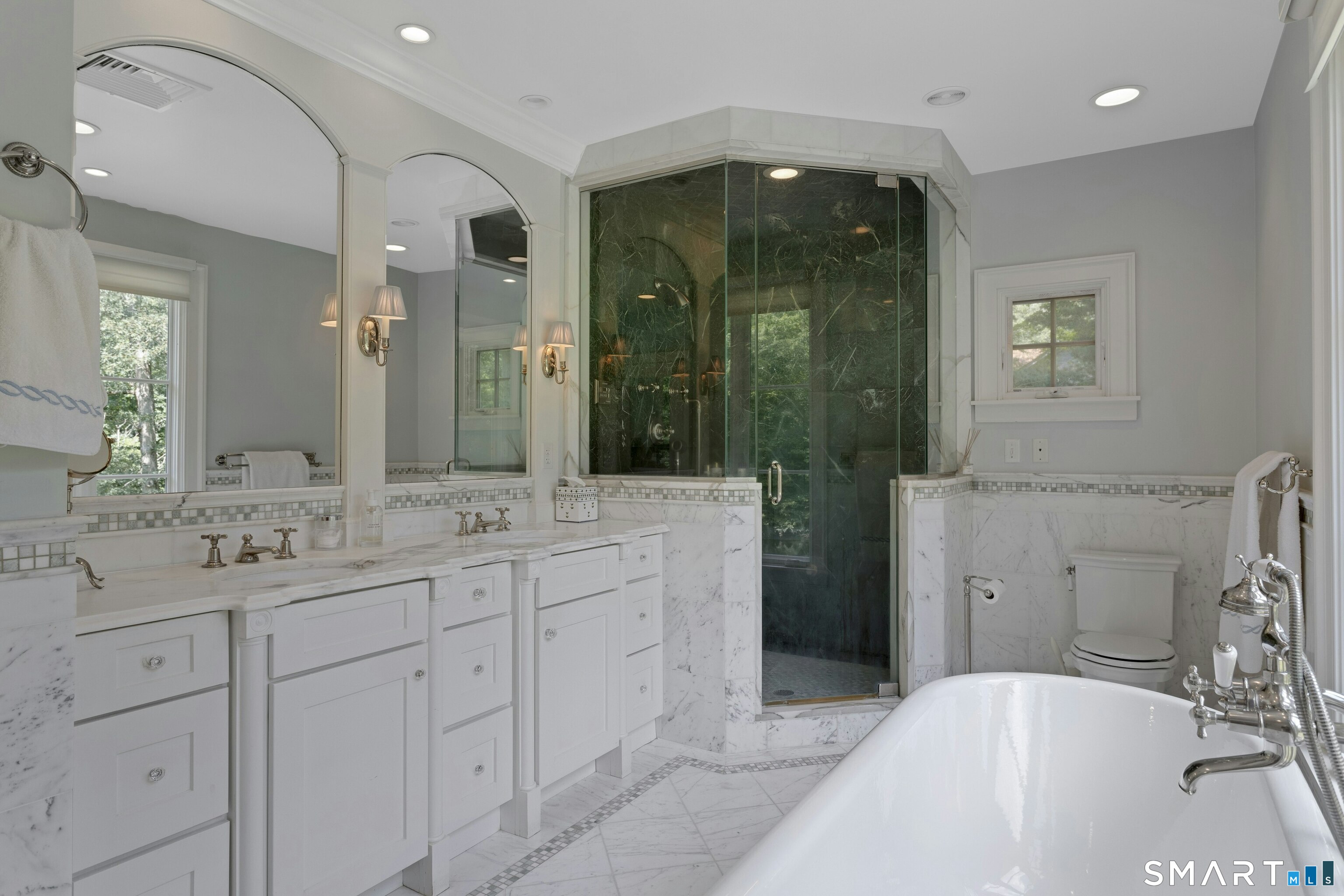 700 Hollow Tree Ridge Road Darien, CT 06820 - Photo 19 of 40 Gallery Image 19