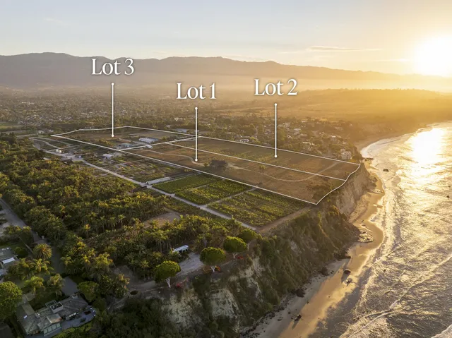 a view of a tennis court