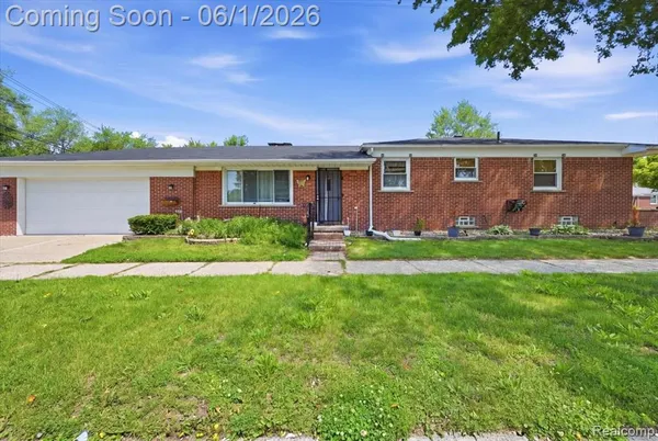 $385,000 | 8271 Arnold Street, Dearborn Heights, MI 48127