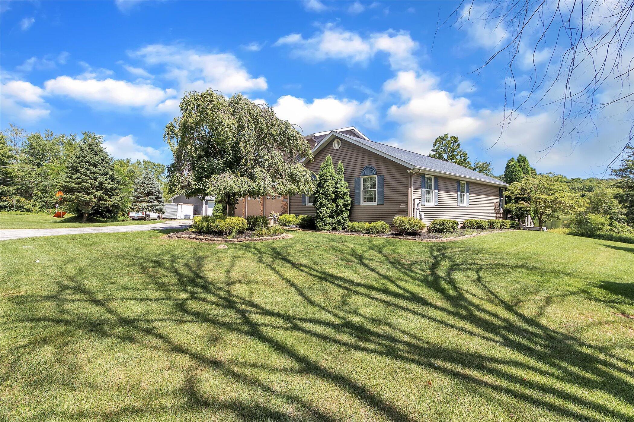 5475 North Watervliet Road Watervliet, MI 49098 - Photo 3 of 58 04-5475-N-Watervliet-Rd-WindowStill-Real