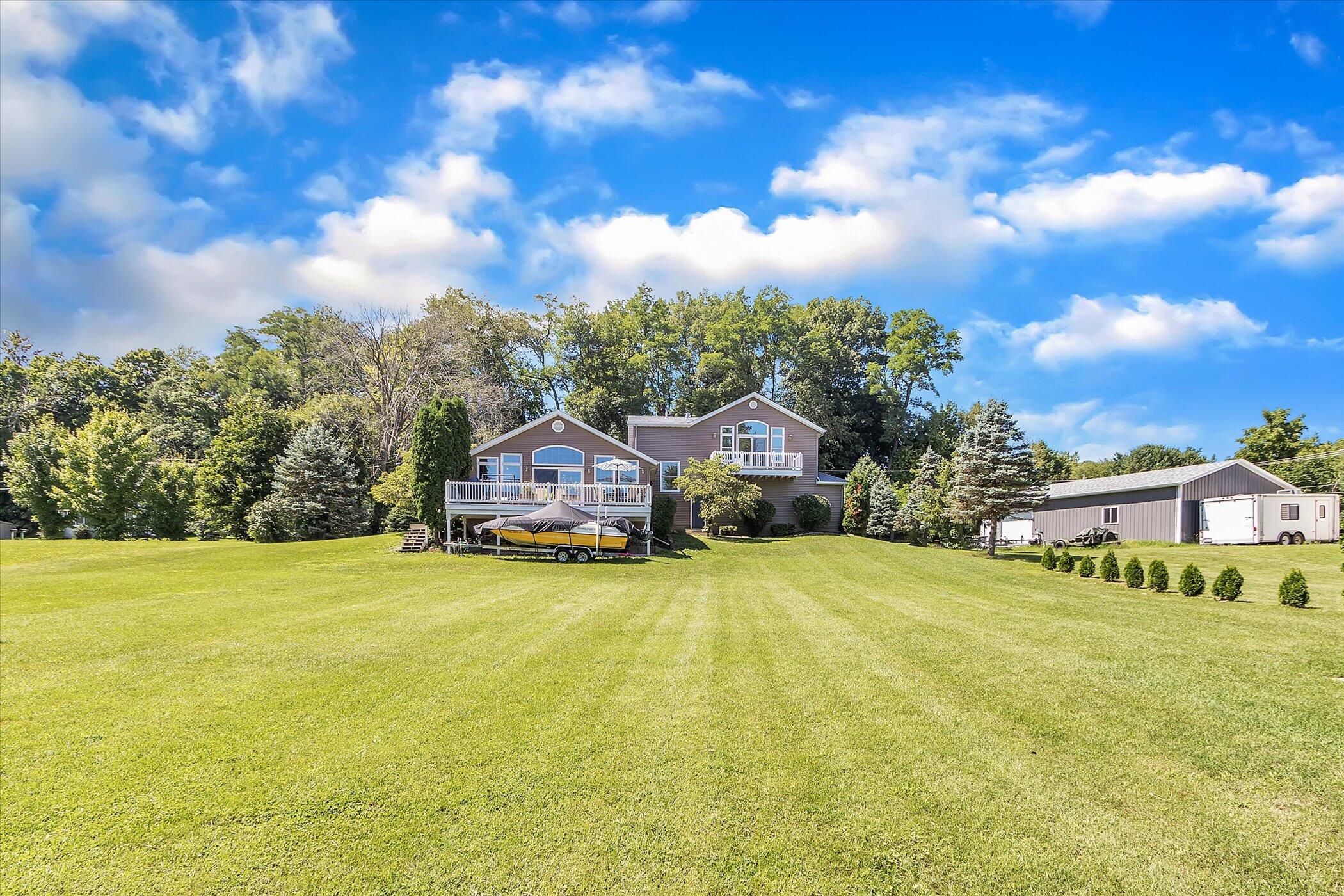 5475 North Watervliet Road Watervliet, MI 49098 - Photo 41 of 58 43-5475-N-Watervliet-Rd-WindowStill-Real