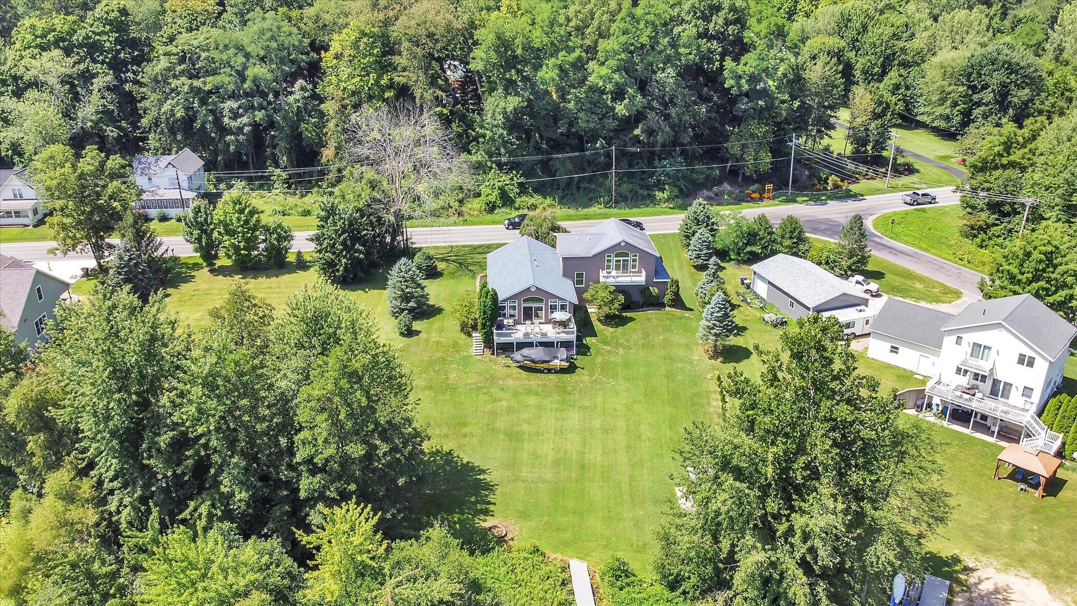 5475 North Watervliet Road Watervliet, MI 49098 - Photo 49 of 58 65-5475-N-Watervliet-Rd-WindowStill-Real