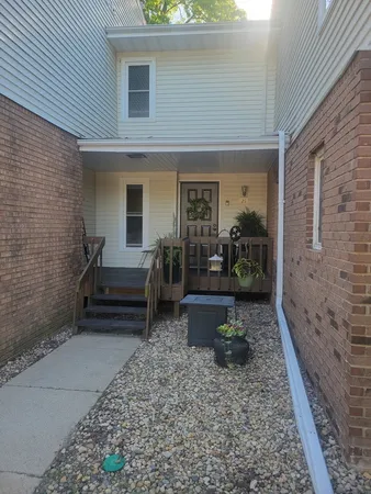$155,000 | 903 North Linden Street, Unit 21, Normal, IL 61761