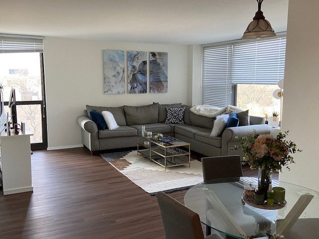 1850 North Clark Street, Unit 602 Chicago, IL 60614 - Photo 3 of 7