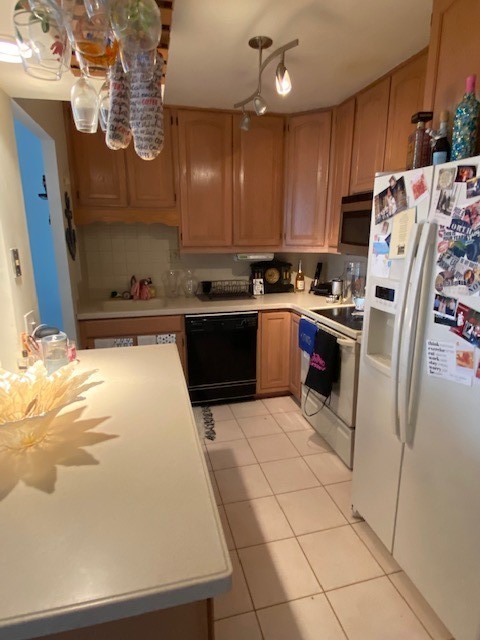 1850 North Clark Street, Unit 602 Chicago, IL 60614 - Photo 5 of 7