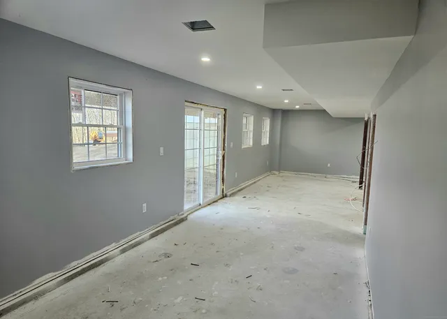 $799,900 | 31 Joseph Lane, Colchester, CT 06415