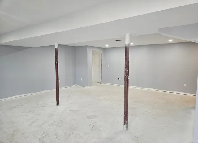 $799,900 | 31 Joseph Lane, Colchester, CT 06415