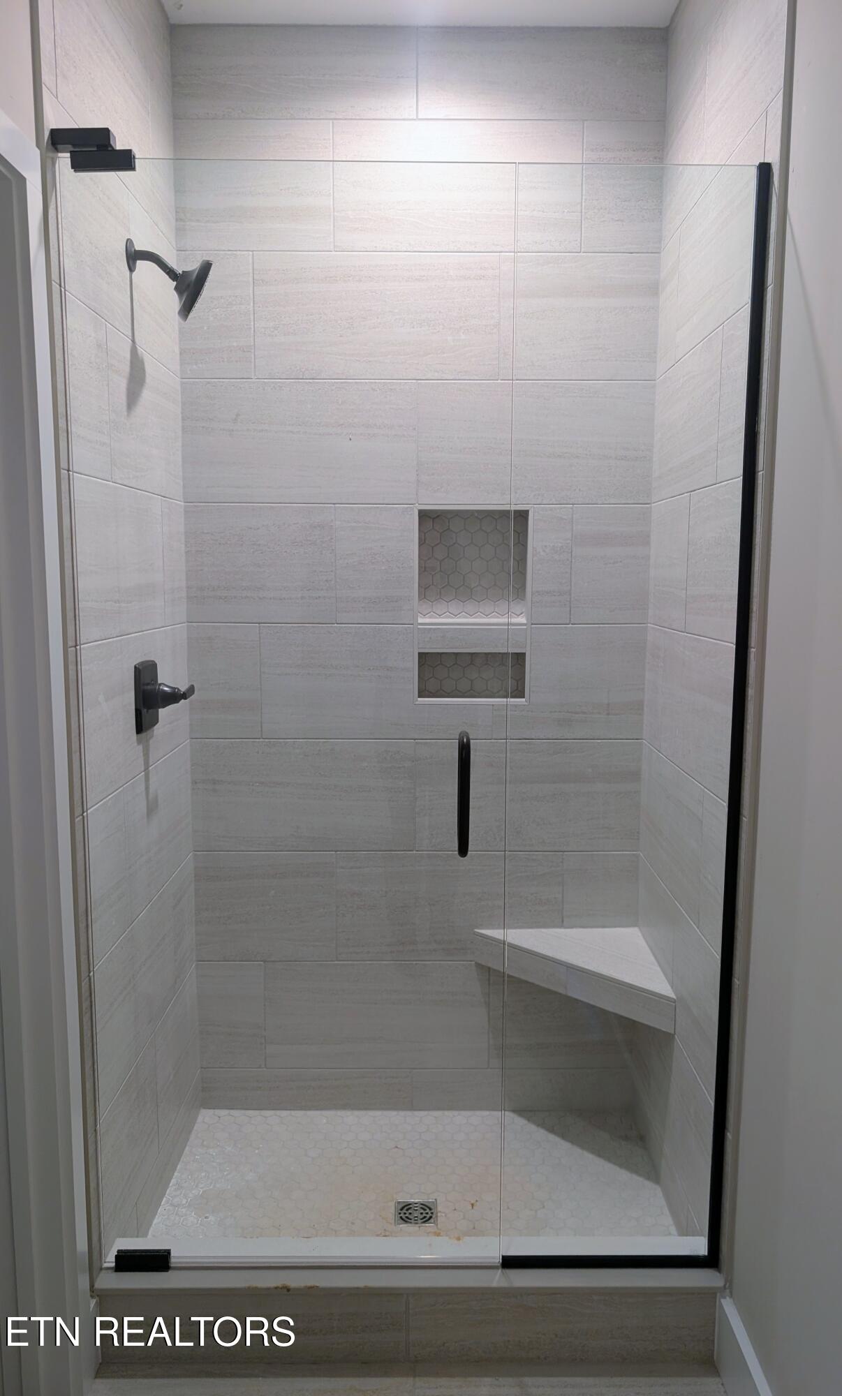 109 Thornberry Road, Unit LOT 55B Oak Ridge, TN 37830 - Photo 10 of 35 Tile shower