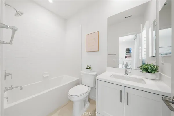 $2,580,000 | 246 Canterbury, Irvine, CA 92618