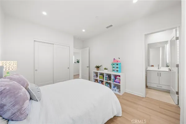 $2,580,000 | 246 Canterbury, Irvine, CA 92618