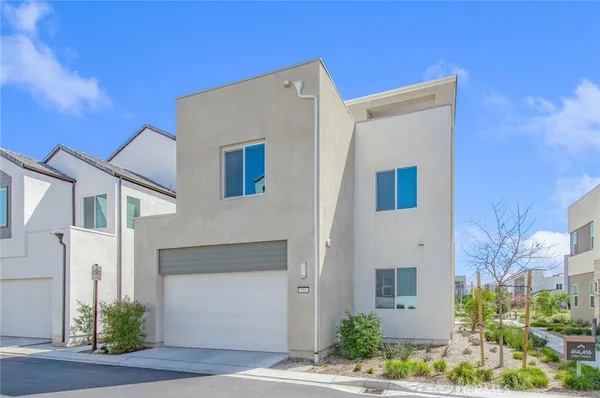 $2,580,000 | 246 Canterbury, Irvine, CA 92618