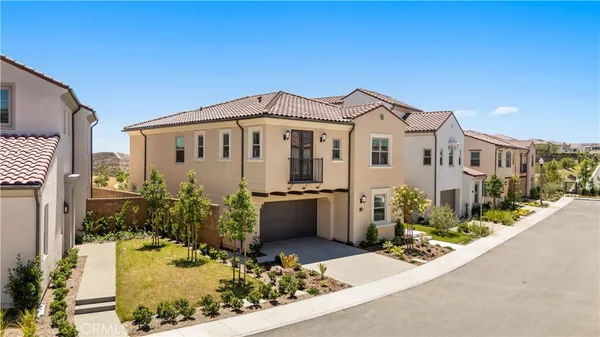 $2,580,000 | 246 Canterbury, Irvine, CA 92618
