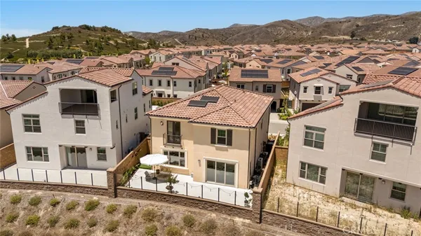 $2,580,000 | 246 Canterbury, Irvine, CA 92618