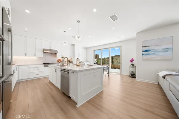 $2,580,000 | 246 Canterbury, Irvine, CA 92618