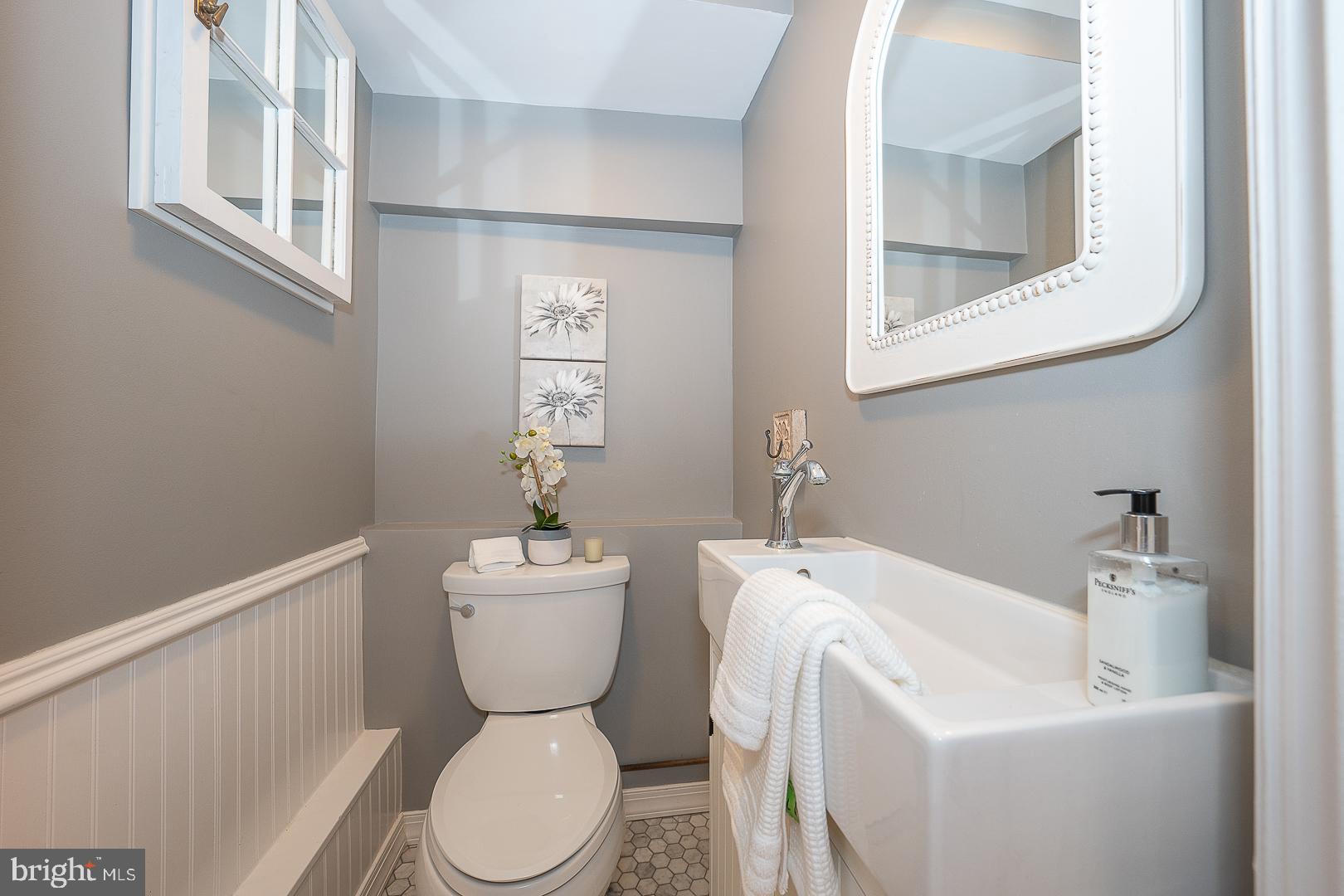 213 North Fairfield Road Devon, PA 19333 - Photo 42 of 50 Powder Room