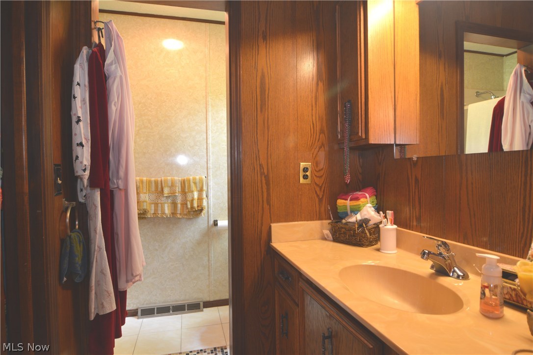 790 Sunnyside Road Vermilion, OH 44089 - Photo 16 of 33 Gallery Image 16