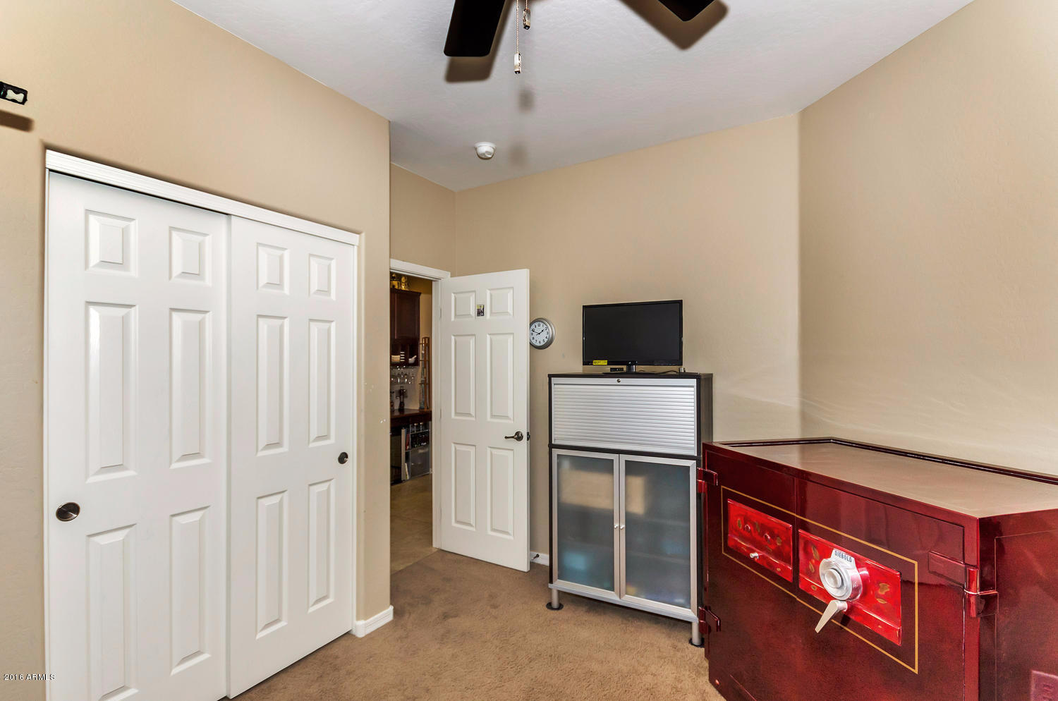 6879 West Ridgeline Road Peoria, AZ 85383 - Photo 11 of 20 6879 W Ridgeline Rd Peoria AZ-large-017-