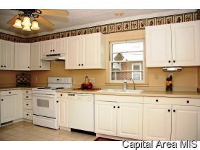 2129 Holmes Avenue Springfield, IL 62704 - Photo 2 of 9 Gallery Image 2