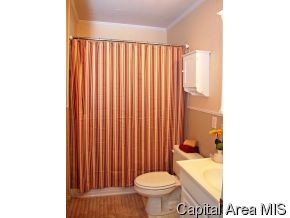 2129 Holmes Avenue Springfield, IL 62704 - Photo 7 of 9 Gallery Image 7