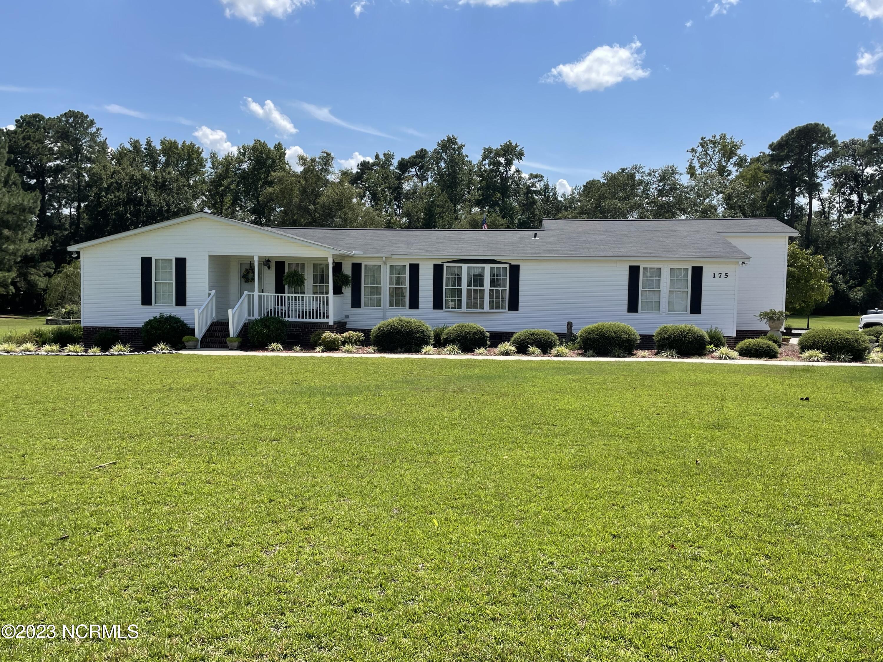 175 King Road Mount Olive, NC 28365 - Photo 35 of 37 IMG_2065