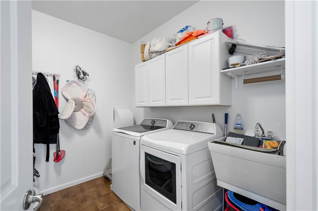 806 Harmony Road Pittsburgh, PA 15237 - Photo 31 of 48 Large laundry room on the main level.