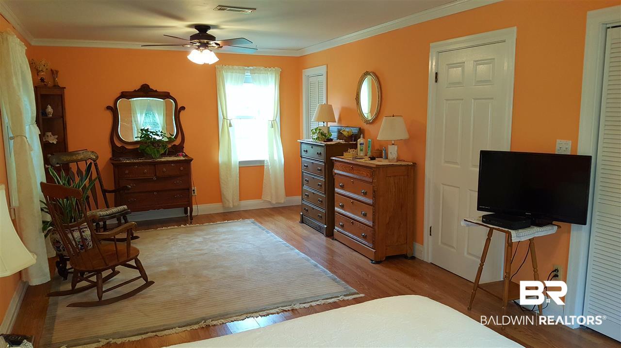 22080 Price Grubbs Road Robertsdale, AL 36567 - Photo 13 of 35