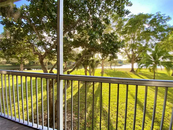 $2,500 | 3010 North Course Drive, Unit 209, Pompano Beach, FL 33069