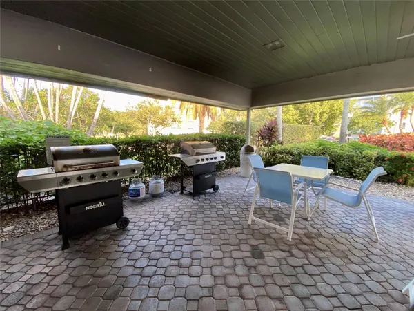 $2,500 | 3010 North Course Drive, Unit 209, Pompano Beach, FL 33069