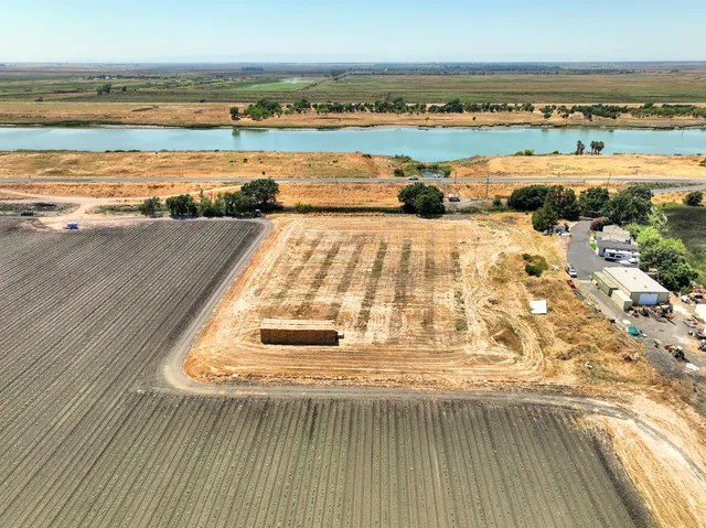 a view of an ocean beach