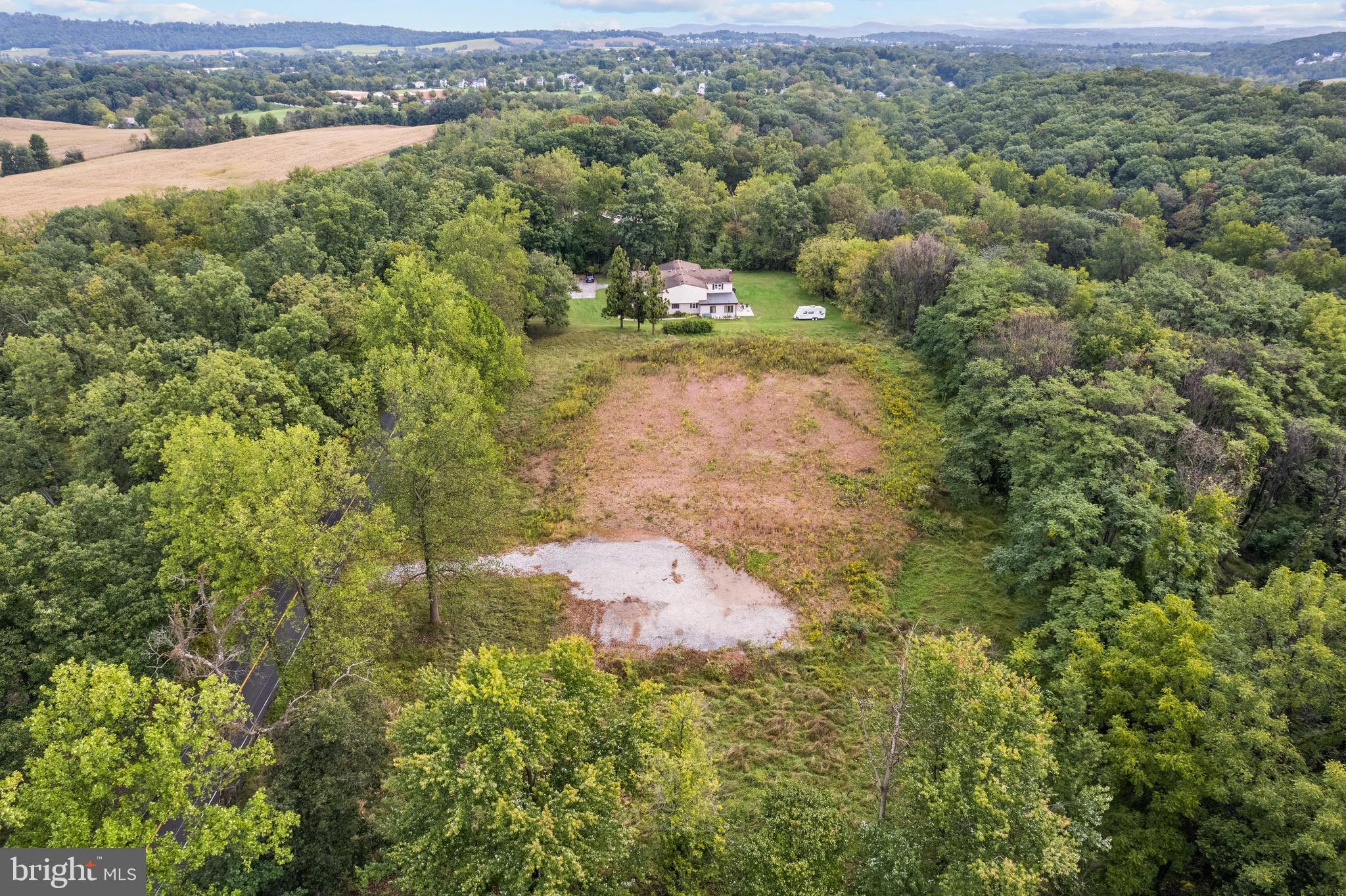 725 Cartref Road Etters, PA 17319 - Photo 4 of 10 Gallery Image 4