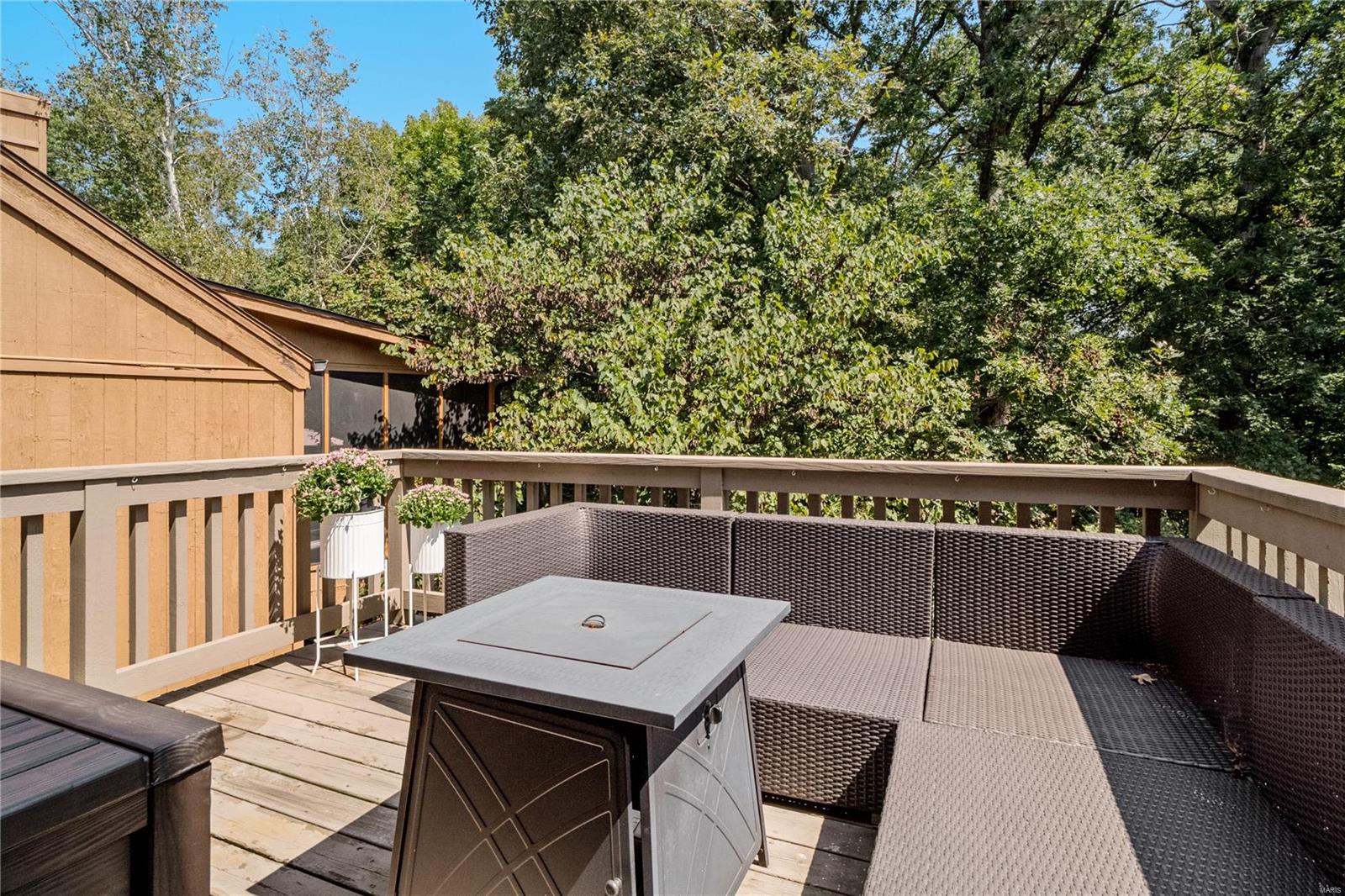 934 Imperial Point Ballwin, MO 63021 - Photo 12 of 36