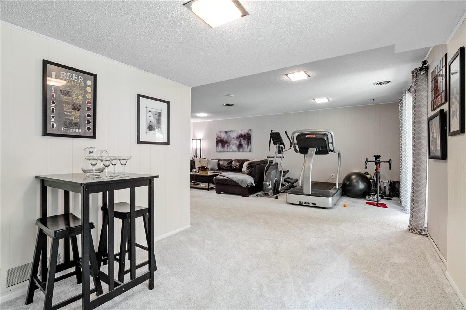 934 Imperial Point Ballwin, MO 63021 - Photo 32 of 36