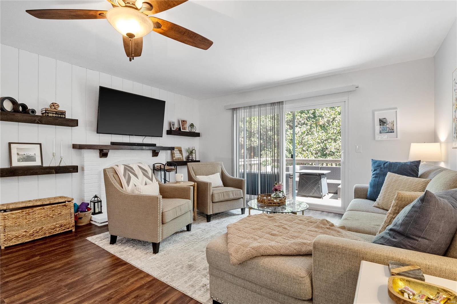 934 Imperial Point Ballwin, MO 63021 - Photo 10 of 36