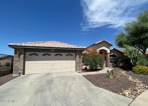 $2,095 | 5716 South 30th Lane, Phoenix, AZ 85041