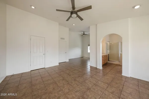 $2,095 | 5716 South 30th Lane, Phoenix, AZ 85041