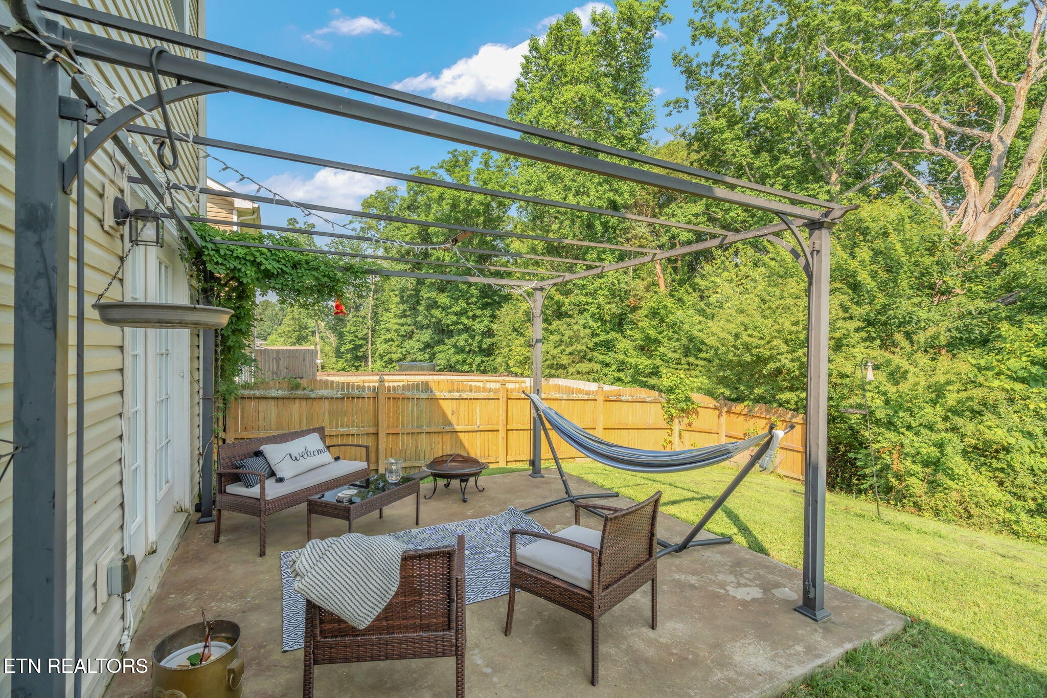 8431 Vessel Lane Powell, TN 37849 - Photo 36 of 46 a view of a chairs and table in the patio